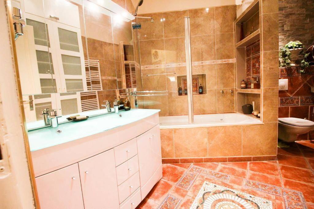 Grand Appartement Pour 4 Personnes/ Cours Lieutaud Марсель Екстер'єр фото